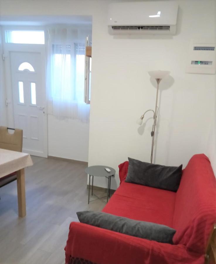 Apartment Neva Split With Free Private Parking Space Extérieur photo