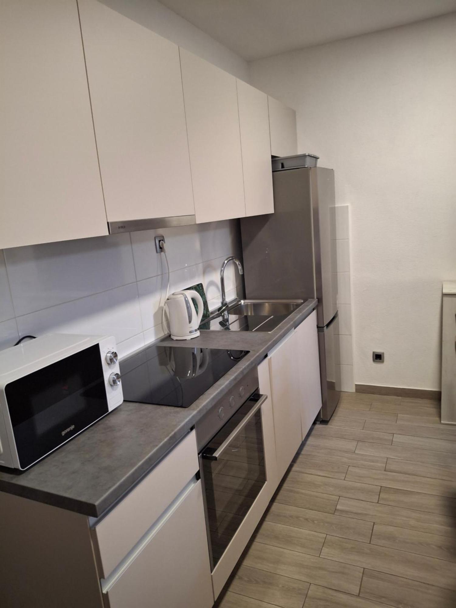 Apartment Neva Split With Free Private Parking Space Extérieur photo